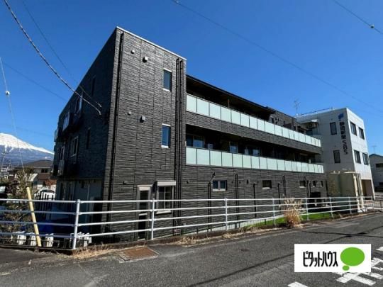 Court Ensoleille�i�R�[�g �A���\���C���j